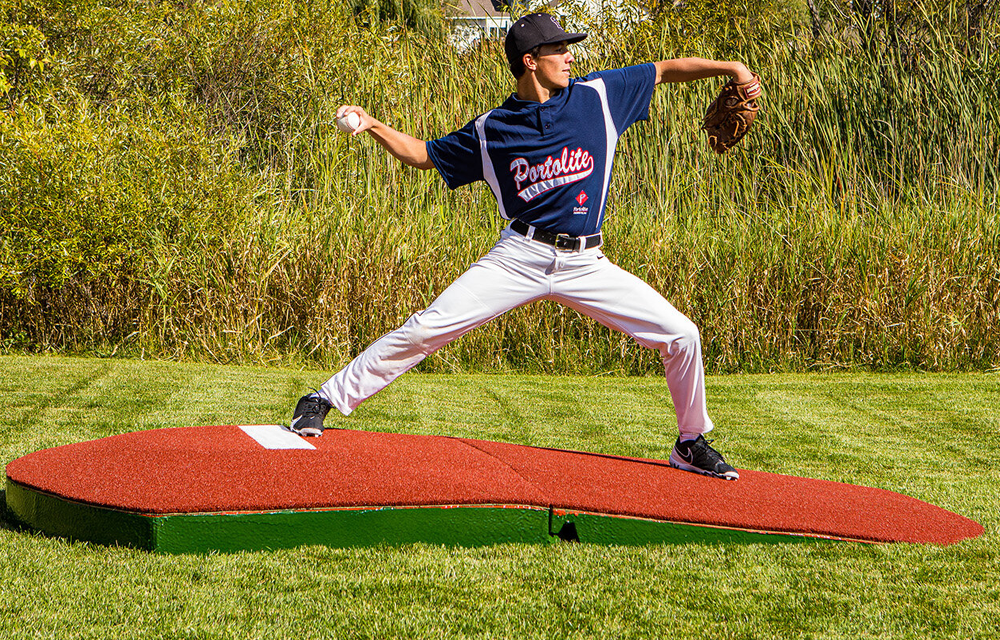 Practice Mound: 2 Delen